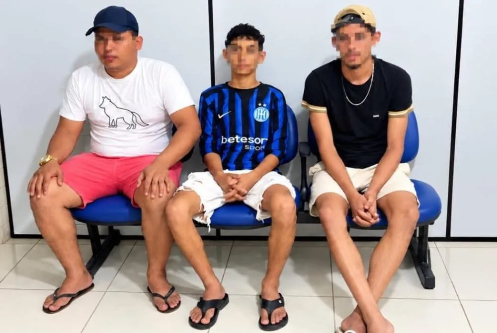 PM conduz quatro jovens após denúncia de tráfico de drogas em boate de Marabá